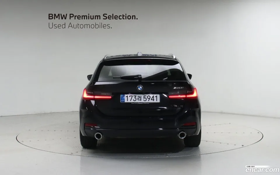 BMW 3 Series 320i 2025 — thumbnail 4