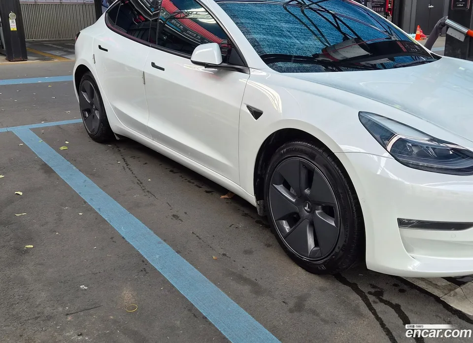 Tesla Model 3 AWD 2022 — thumbnail 5