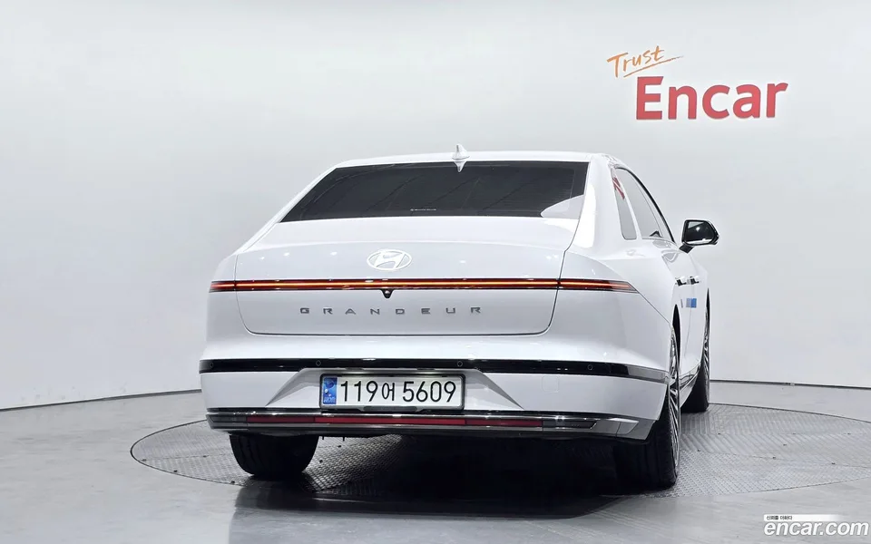 Hyundai Grandeur Hybrid 2023 — миниатюра 4