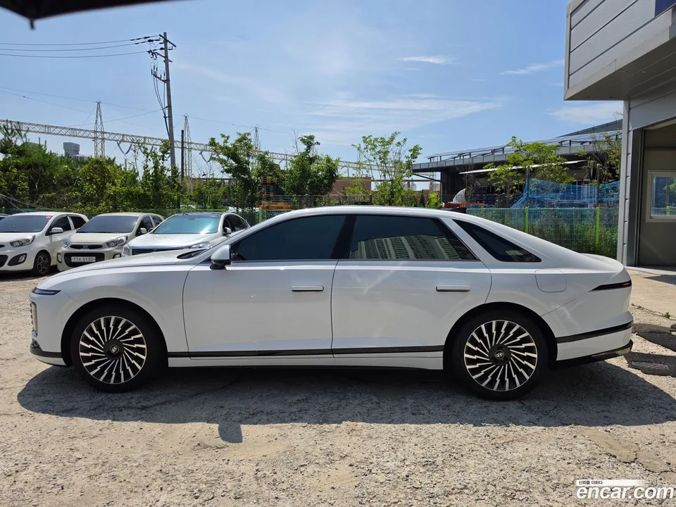 Hyundai Grandeur Hybrid 2025 — thumbnail 3
