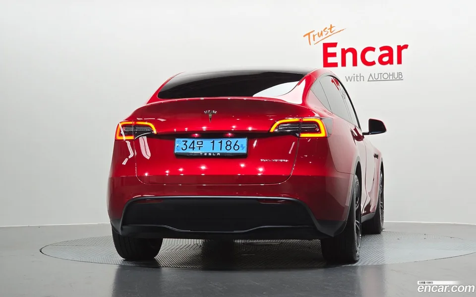 Tesla Model Y AWD 2022 — миниатюра 4