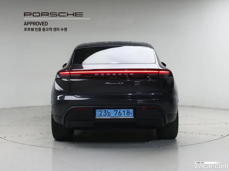 Porsche Macan Electric 4S 2025 — thumbnail 4