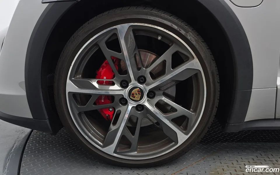Porsche Taycan 4S 2023 — thumbnail 5