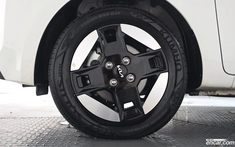 Kia Ray EV 2024 — thumbnail 2