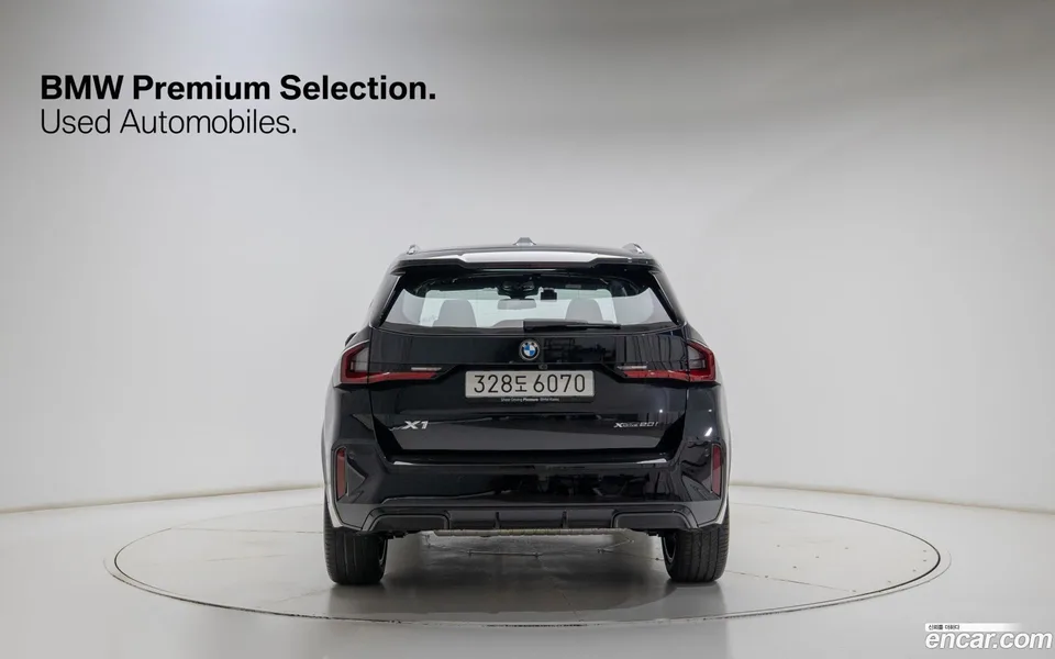BMW X1 xDrive 20i M 2025 — thumbnail 3