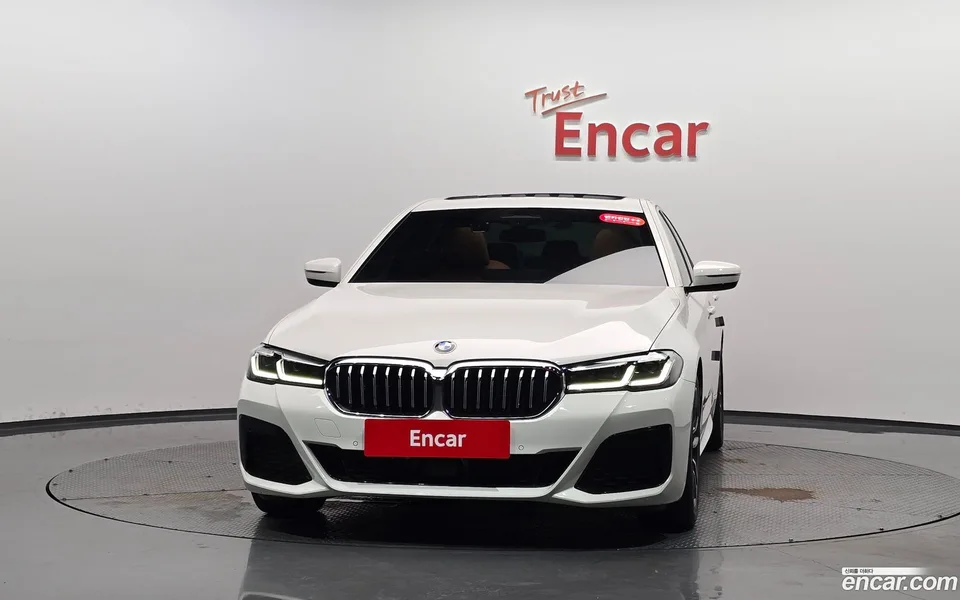 BMW 5 Series 520i M 2022 — миниатюра 3