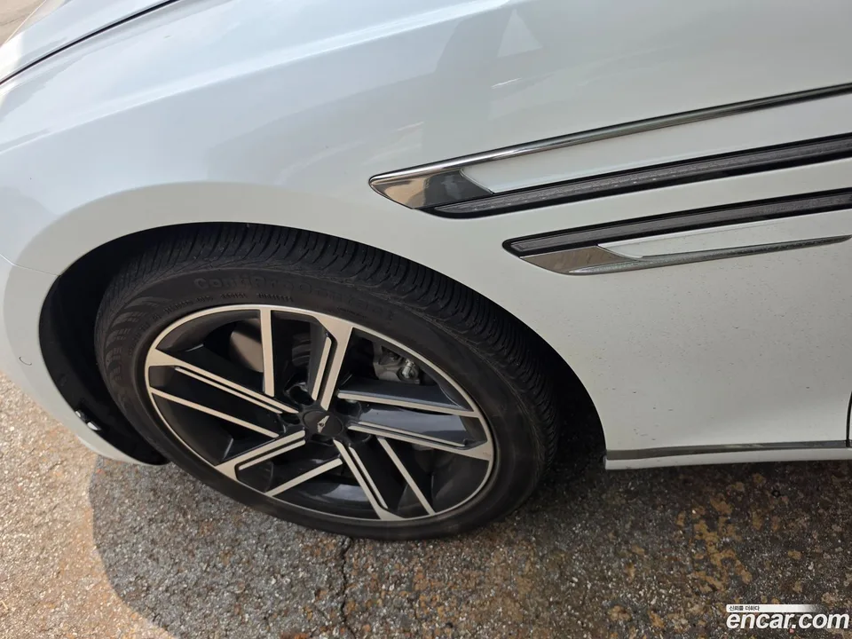 Genesis G80 2.5 AWD 2024 — thumbnail 4