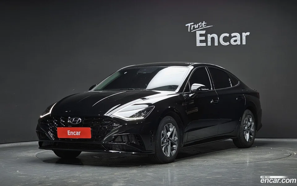 Hyundai Sonata 2.0 2022 — photo 1, buy with delivery to Moscow