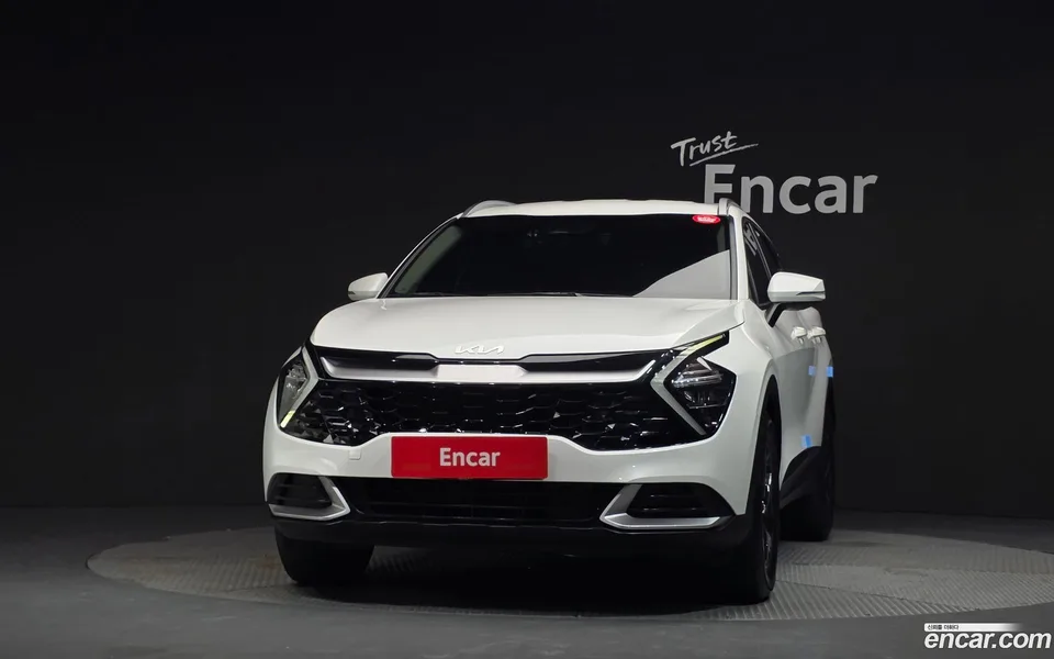 Kia Sportage 2.0 2WD 2023 — миниатюра 3