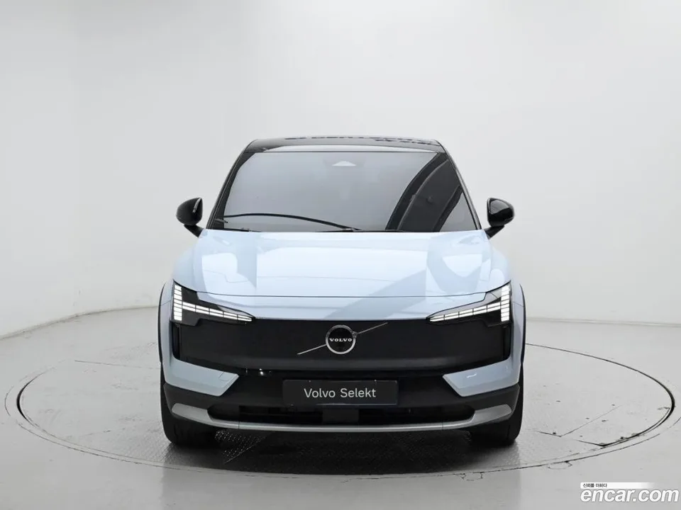 Volvo EX30 Cross Country 2025 — миниатюра 3