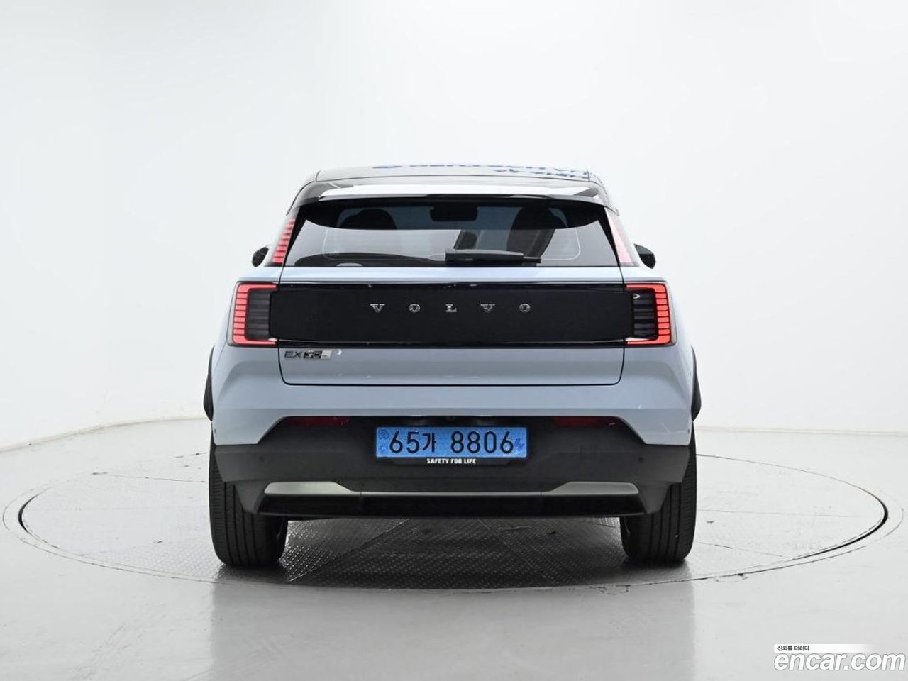 Volvo EX30 Cross Country 2025 — 4