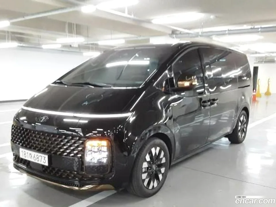 Hyundai Staria L3.5 9 2024 — photo 1, buy with delivery to Moscow