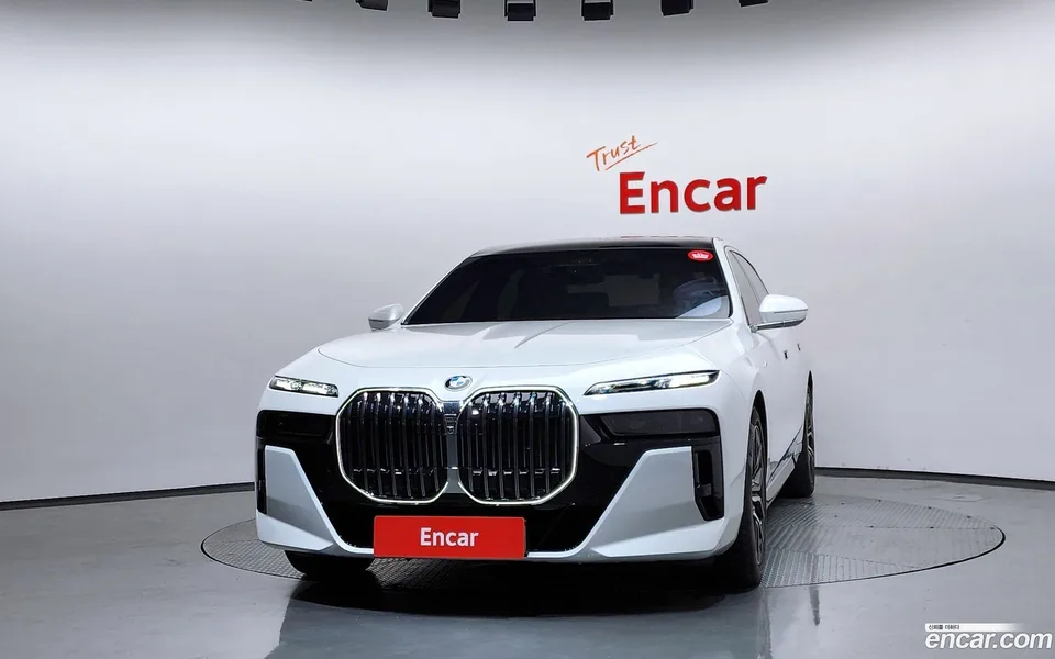 BMW 7 Series 2024