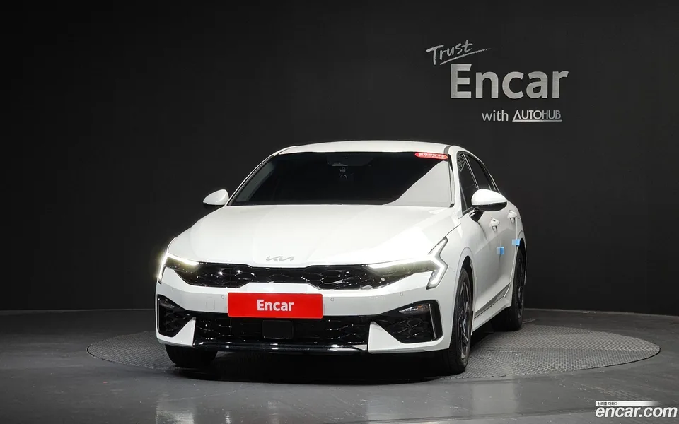 Kia K5 2.0 2025 — thumbnail 3