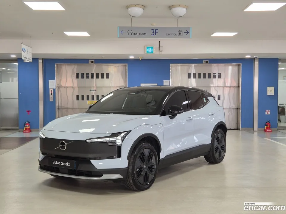 Volvo EX30 Cross Country 2025 — photo 1, buy with delivery to Moscow