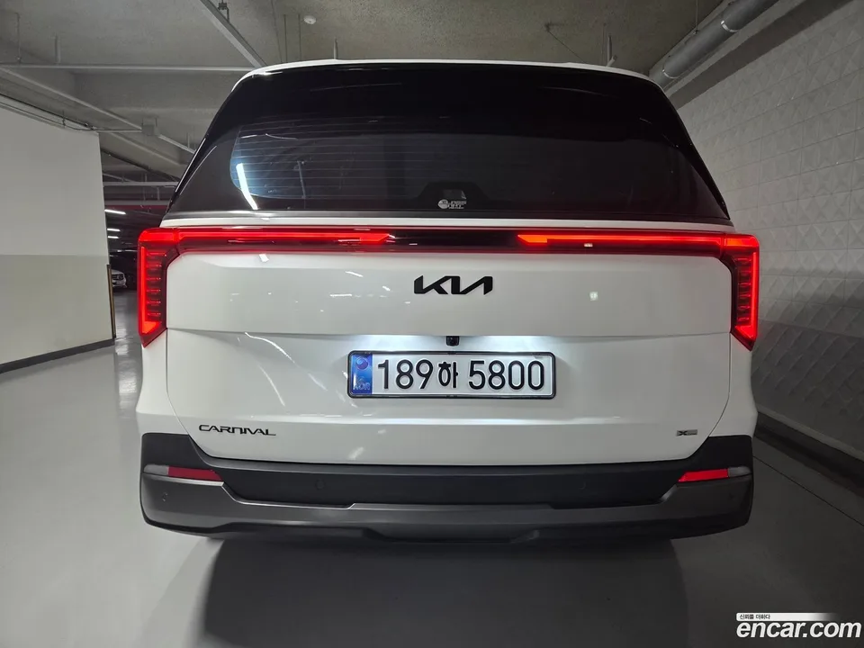Kia Carnival HEV 7 X Line 2025 — thumbnail 4