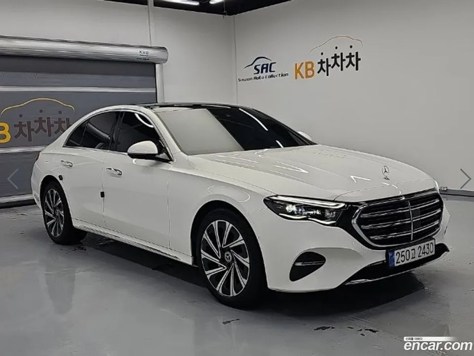 Mercedes-Benz E-Class E300 4MATIC 2024 — миниатюра 4