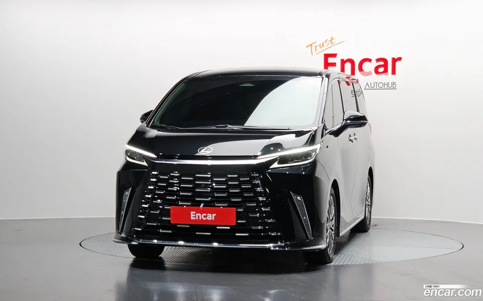 Lexus LM 500h 2024 — thumbnail 3