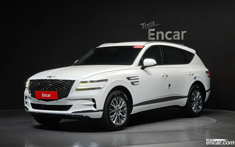 Genesis GV80 2.5T 2WD 2022 — photo 1, buy with delivery to Moscow