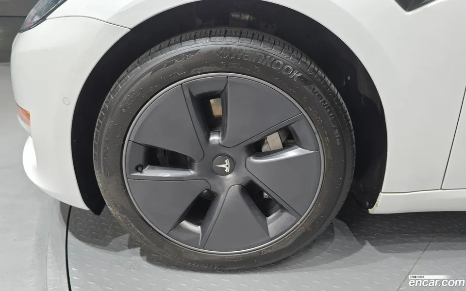 Tesla Model 3 AWD 2022 — thumbnail 2