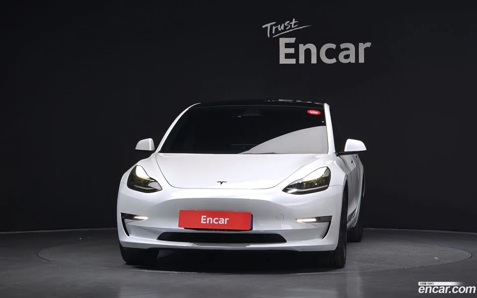 Tesla Model 3 AWD 2022 — thumbnail 3
