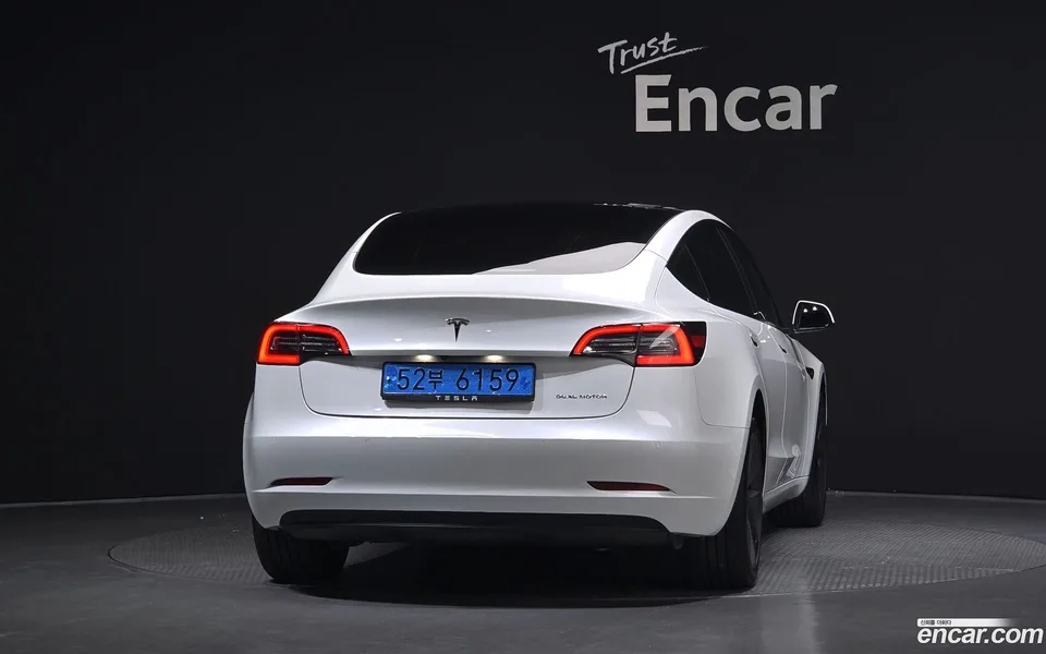 Tesla Model 3 AWD 2022 — thumbnail 4