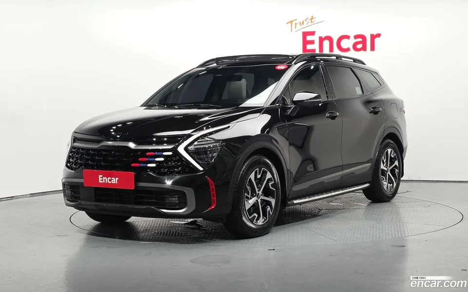 Kia Sportage Hybrid 4WD 2023 — фото 1, купить с доставкой в Москву