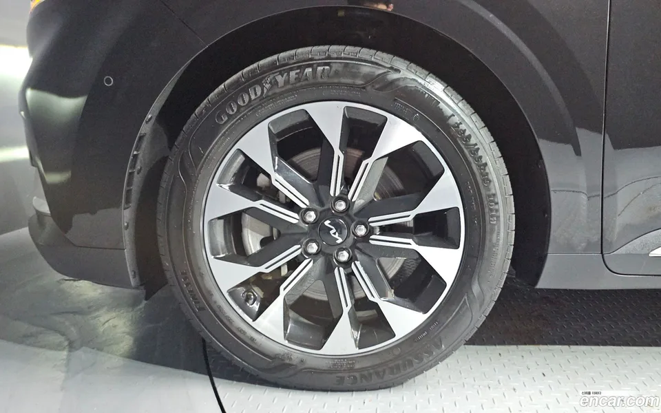 Kia Carnival 9 2022 — thumbnail 2