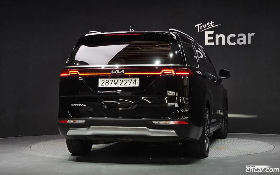 Kia Carnival 9 2022 — thumbnail 4