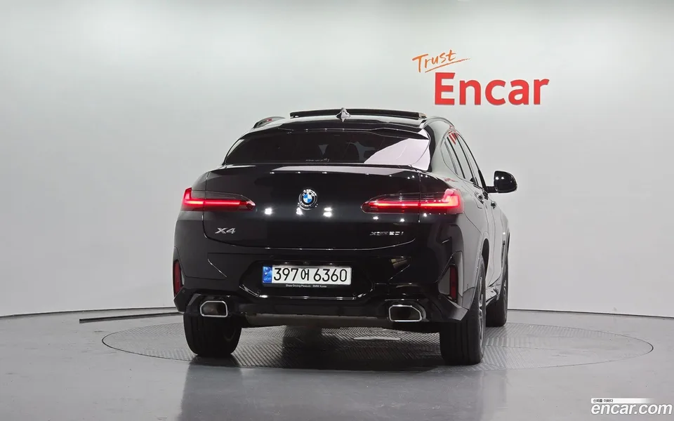 BMW X4 xDrive20i M 2023 — thumbnail 4