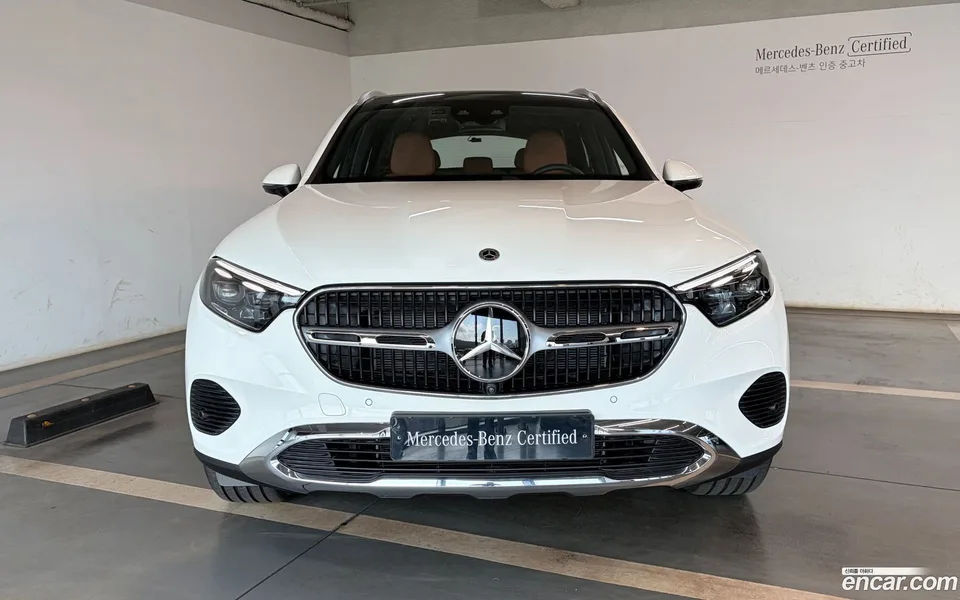 Mercedes-Benz GLC-Class GLC300 4MATIC 2025 — thumbnail 3