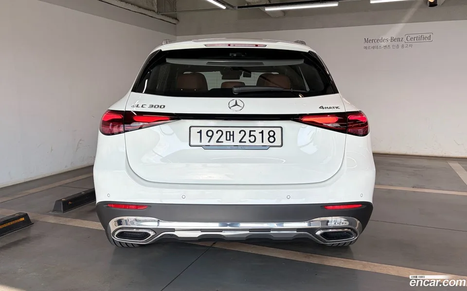 Mercedes-Benz GLC-Class GLC300 4MATIC 2025 — thumbnail 4