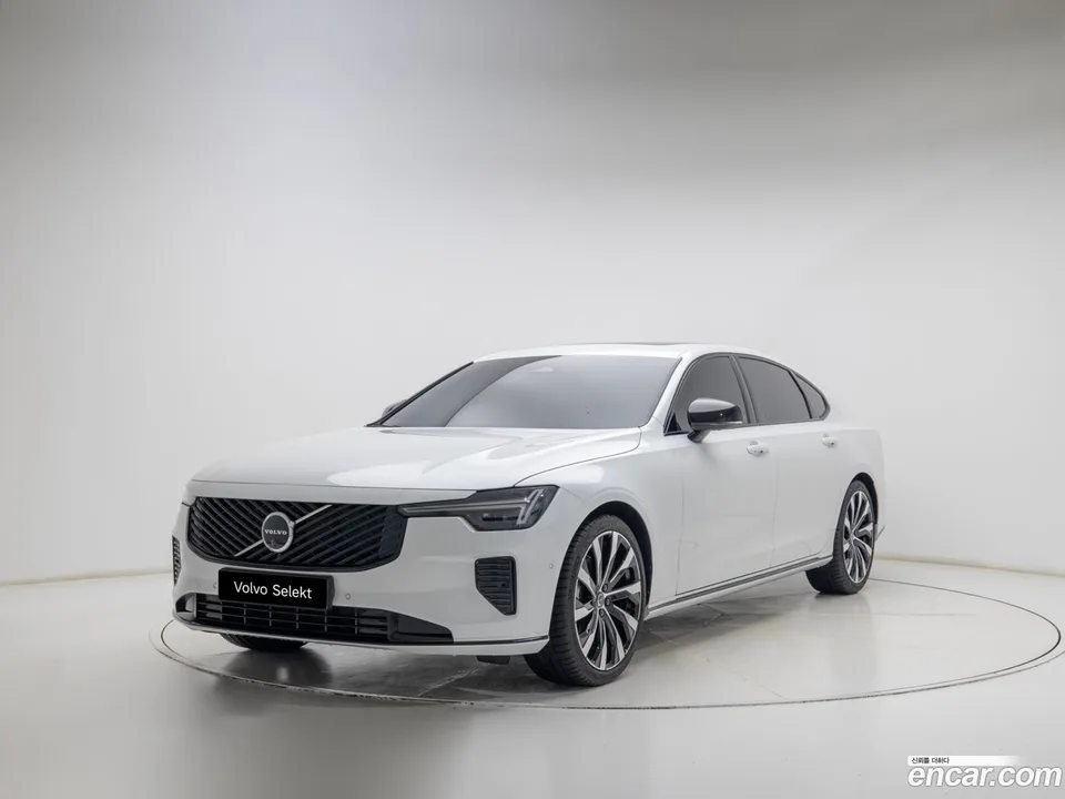 Volvo S90 B5 2025 — photo 1, buy with delivery to Moscow