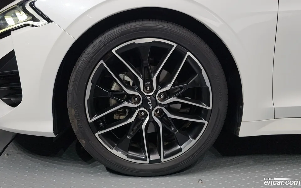 Kia K5 1.6 2023 — thumbnail 5