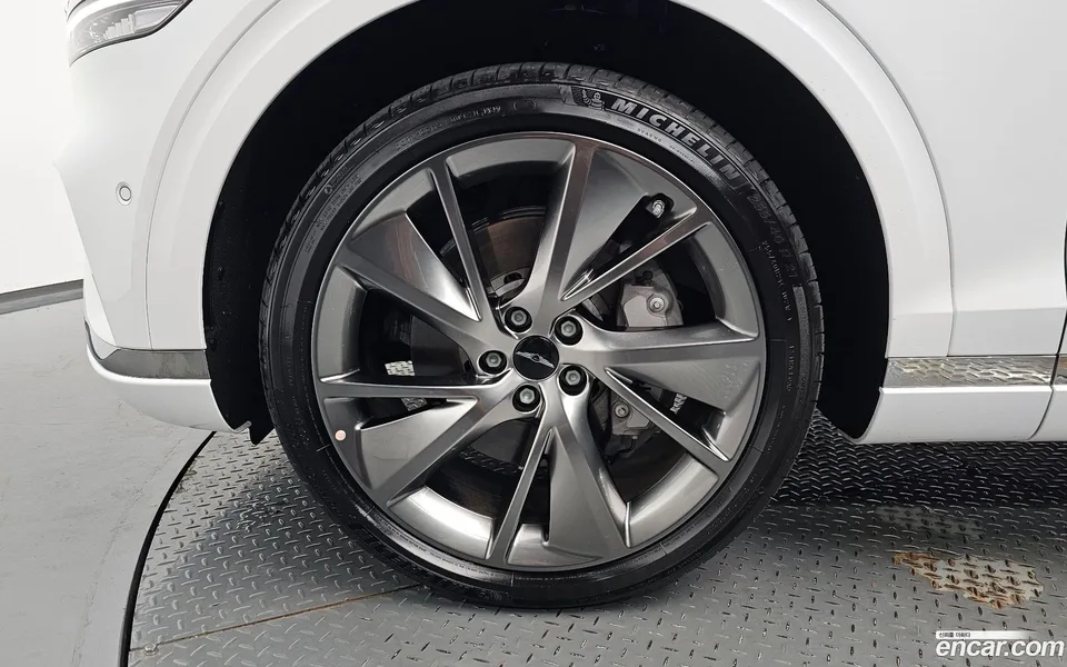 Genesis GV70 2.5T 2WD 2024 — thumbnail 2