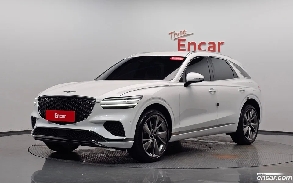 Genesis GV70 2.5T 2WD 2024 — photo 1, buy with delivery to Moscow