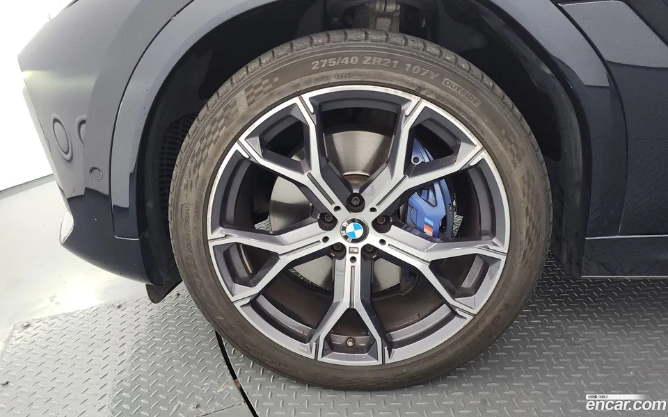 BMW X6 xDrive40i M 2022 — миниатюра 5