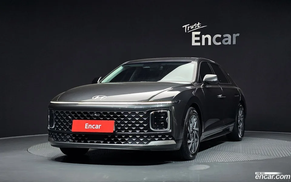 Hyundai Grandeur Hybrid 2023 — thumbnail 3