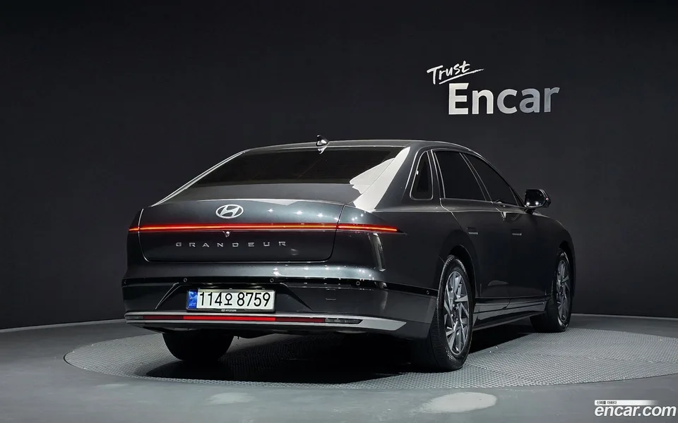 Hyundai Grandeur Hybrid 2023 — thumbnail 4
