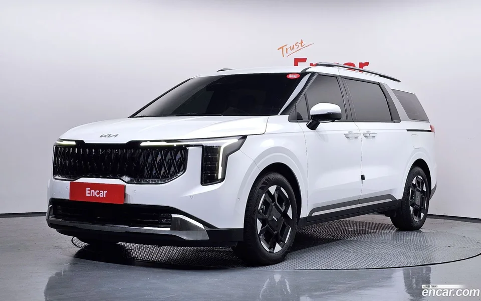 Kia Carnival HEV 9 2024 — photo 1, buy with delivery to Moscow