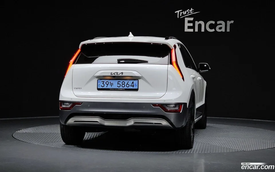 Kia Niro EV 2023 — thumbnail 4