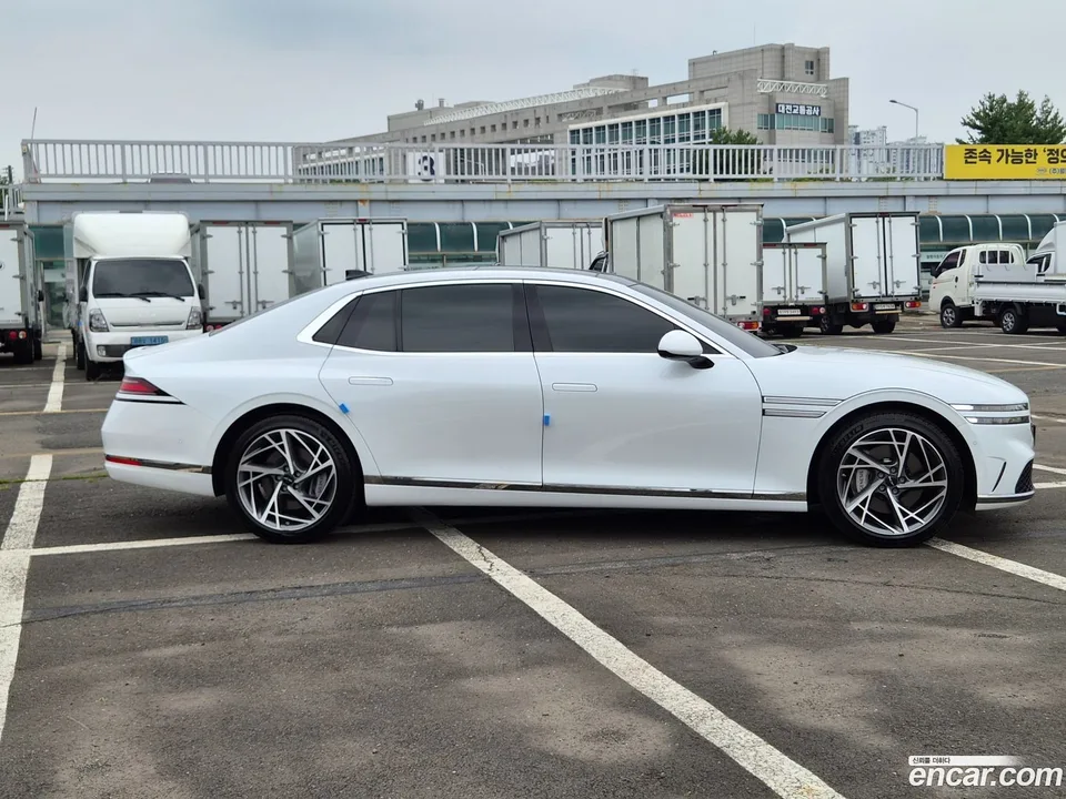 Genesis G90 3.5 AWD 2023 — thumbnail 4