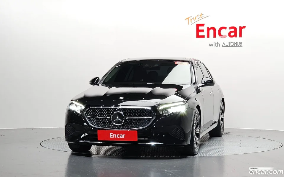 Mercedes-Benz E-Class E200 2024 — миниатюра 3