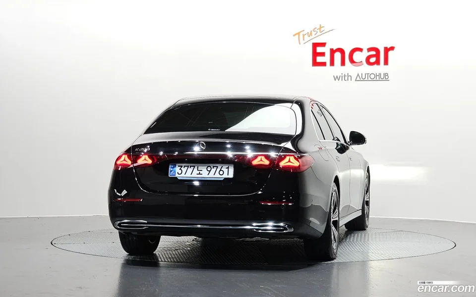 Mercedes-Benz E-Class E200 2024 — миниатюра 4