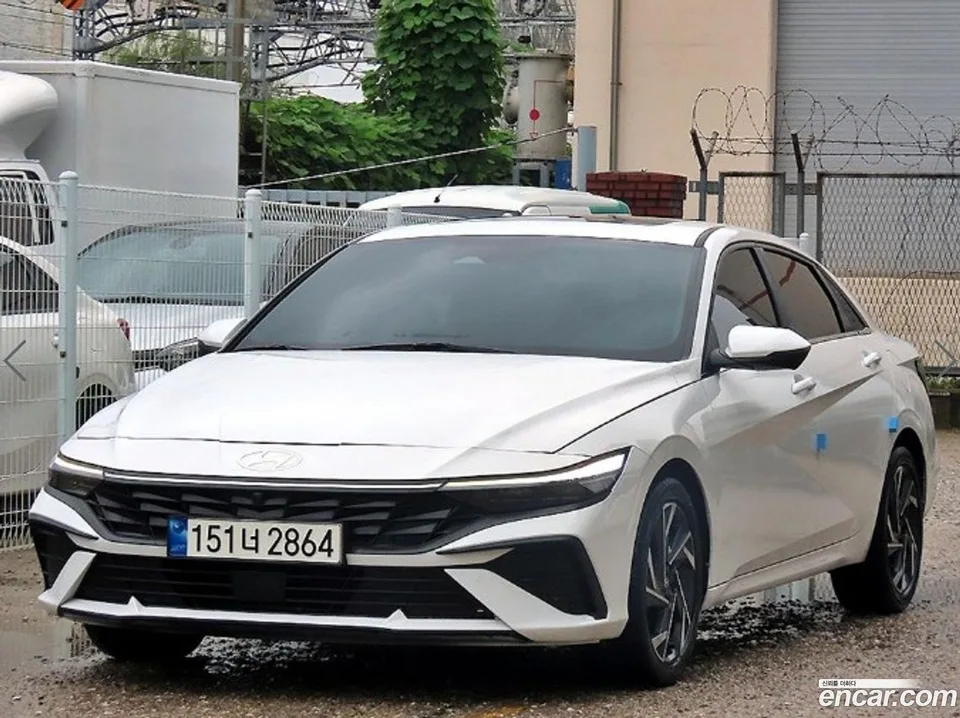 Hyundai Avante CN7 1.6 2023 — thumbnail 2