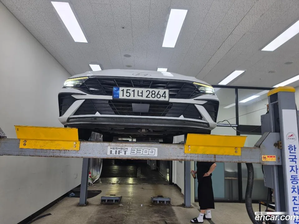 Hyundai Avante CN7 1.6 2023 — photo 1, buy with delivery to Moscow