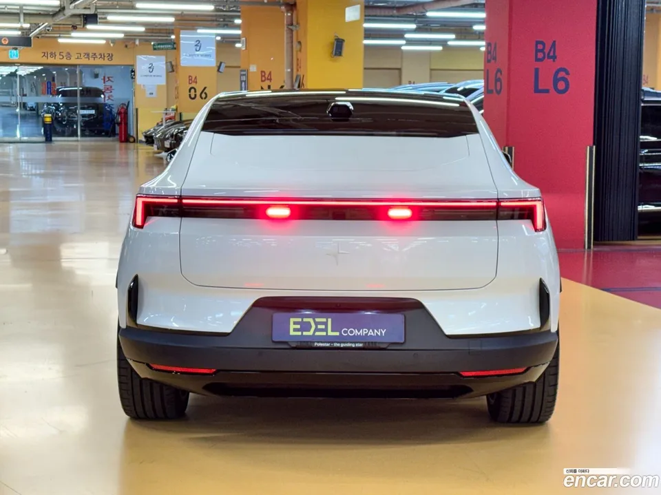 Polestar Polestar 4 2025 — thumbnail 5