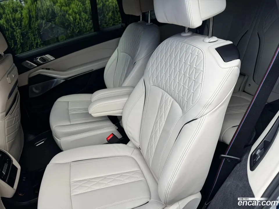 BMW X7 M60i xDrive M 6 2025 — миниатюра 2