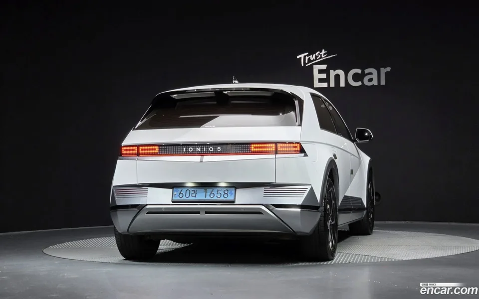 Hyundai Ioniq 5 2024 — thumbnail 4