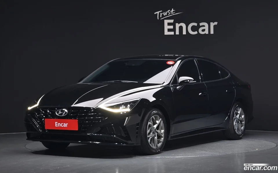 Hyundai Sonata 2.0 2022 — photo 1, buy with delivery to Moscow